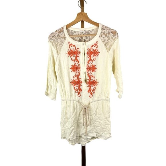 Miss Me Off--White Lacy Embroidered Tunic Length Peasant Top Boho Sz Small EUC - Picture 1 of 10